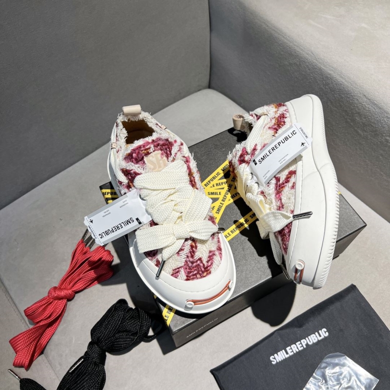 Smilerepublic Canvas Shoes